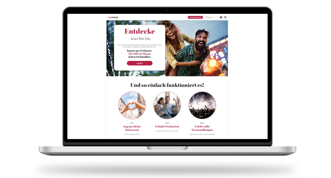 Die Website von Twotickets auf dem Monitor eines Notebooks.